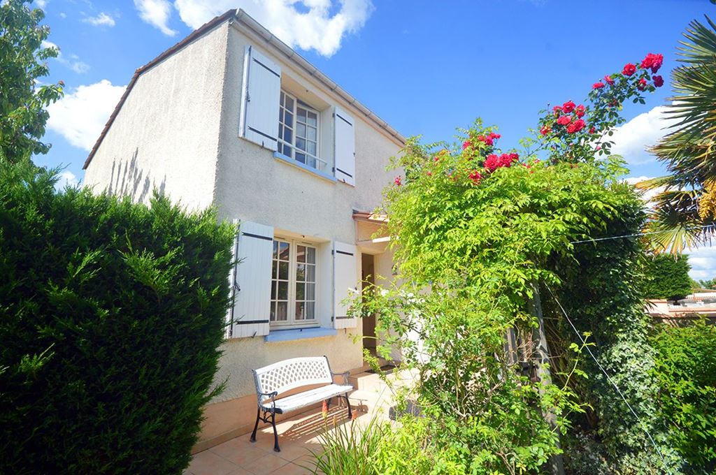 Maison St Georges de Didonne 318000€ Agence de L'Estuaire Maison St Georges de Didonne 318000€ Agence de L'Estuaire