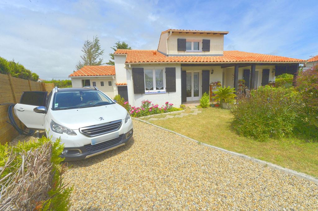 Maison MESCHERS SUR GIRONDE 315000€ Agence de L'Estuaire Maison MESCHERS SUR GIRONDE 315000€ Agence de L'Estuaire