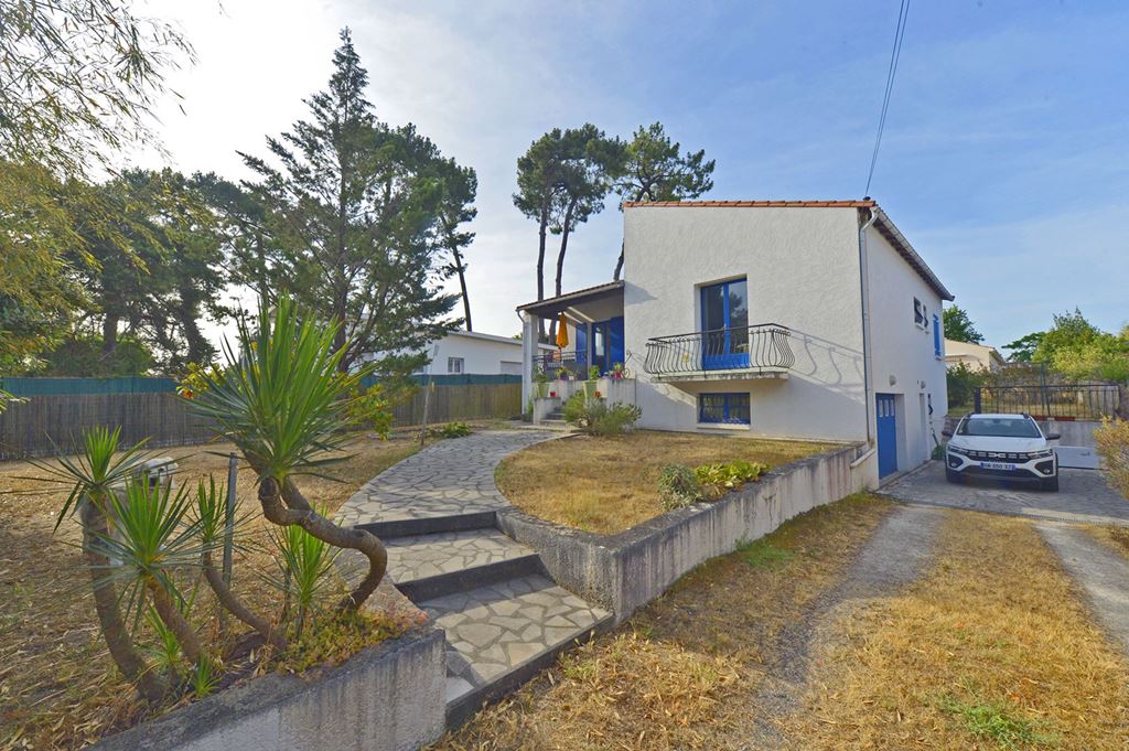 Maison St Georges de Didonne 441000€ Agence de L'Estuaire Maison St Georges de Didonne 441000€ Agence de L'Estuaire