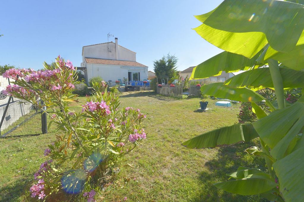 Maison SEMUSSAC 262000€ Agence de L'Estuaire Maison SEMUSSAC 262000€ Agence de L'Estuaire